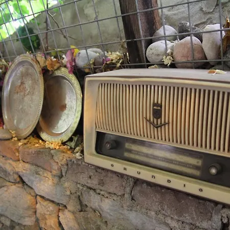 Eski * داتْشا