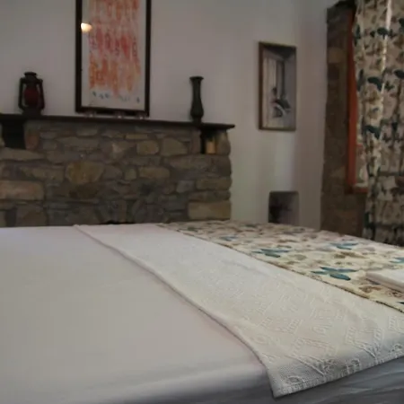 Eski Hotel *