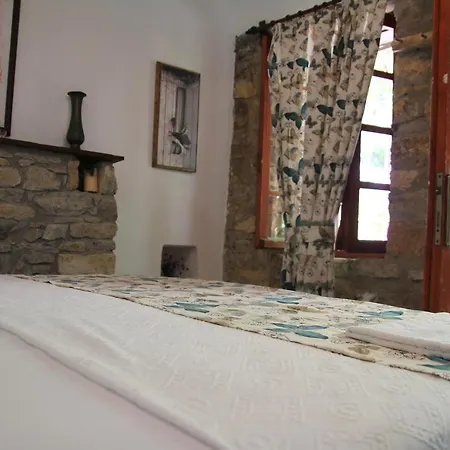 Eski Hotel *