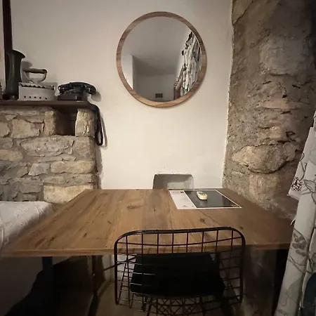 Eski Hotel *