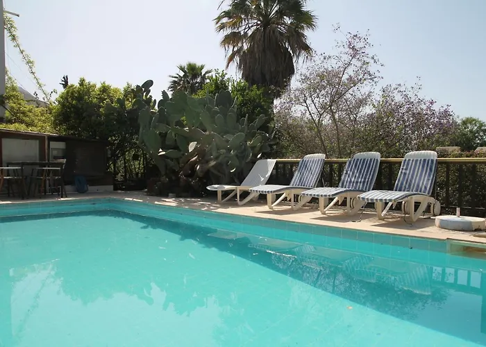 فندق Eski داتْشا